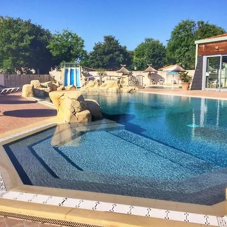 Campingplads Zecamping 5 Pet Friendly Anime Avec Piscine Couverte En Bord De 5*