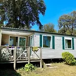 Zecamping 5 Etoiles Pet Friendly Anime Avec Piscine Couverte En Bord De Mer Campingplads 5*