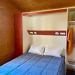 Zecamping 5 Etoiles Pet Friendly Anime Avec Piscine Couverte En Bord De