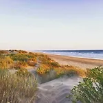 Campingplads Zecamping 5 Etoiles Pet Friendly Anime Avec Piscine Couverte En Bord De Mer Saint-Georges-d'Oleron