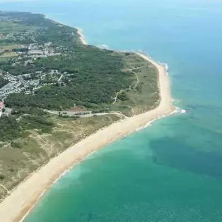 Campsite Zecamping 5 Pet Friendly Anime Avec Piscine Couverte En Bord De