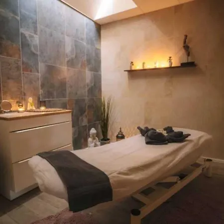 5 Etoiles - Piscine - Eeaibb