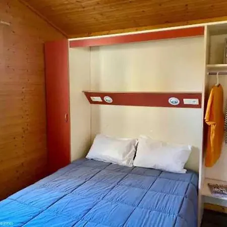 Camping 5 Etoiles - Piscine - Eeaibb