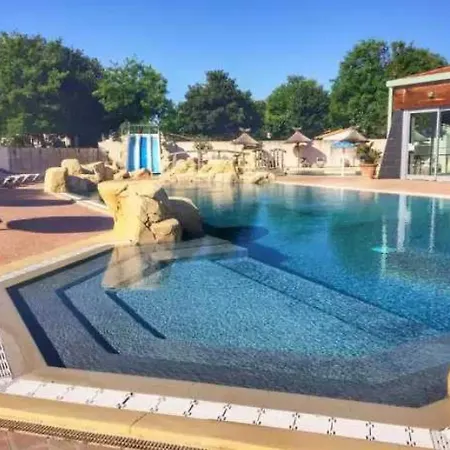 Camping 5 Etoiles - Piscine - Eeaibb