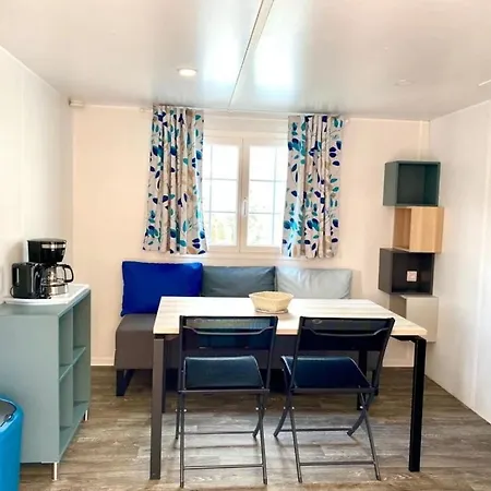 Zecamping 5 Pet Friendly Anime Avec Piscine Couverte En Bord De Campsite 5*