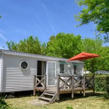 Zecamping 5 Etoiles Pet Friendly Anime Avec Piscine Couverte En Bord De Mer Saint-Georges-d'Oléron