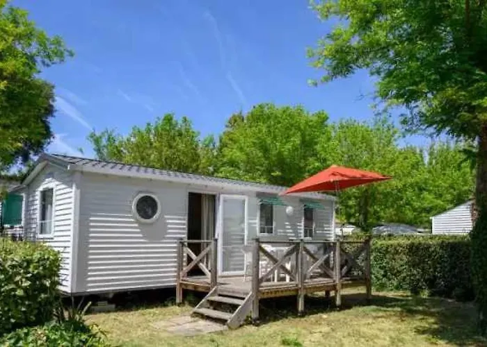 5 Etoiles - Piscine - Eeaibb *