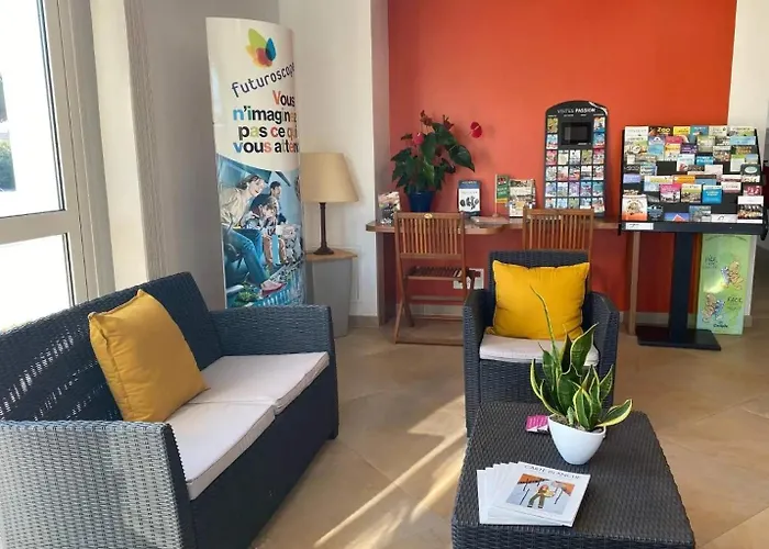 Camping 5 étoiles - Piscine - eeaibb Camping